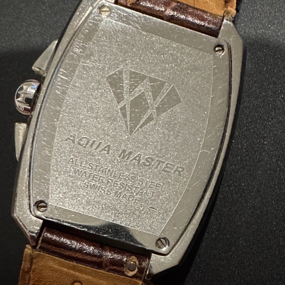 Aqua Master Luxurious Men’s Watch with Brown Leather Strap - Picture 4 of 16